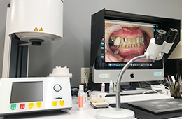 高い技術レベルの歯科技工所との連携